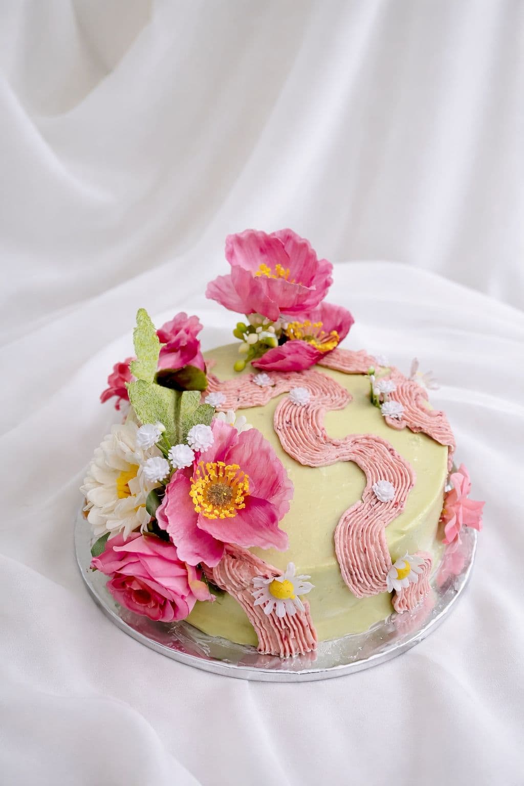 Matcha Berry Cake